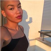 Ofrezco clases particulares de filosofía, literatura, matemáticas (depende del nivel), historia e inglés entre otras asignaturas